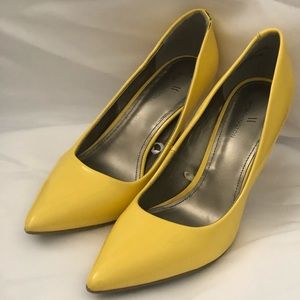 🌺🌺Worthington stilettos yellow🌺🌺